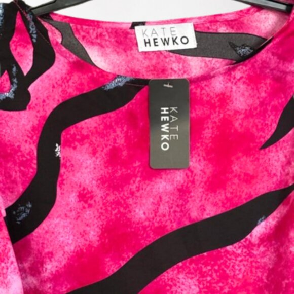 NWT Kate Hewko Runway to Reality Pink/Black Ruffled Sleeve Blouse Top SZ OS - Picture 5 of 11